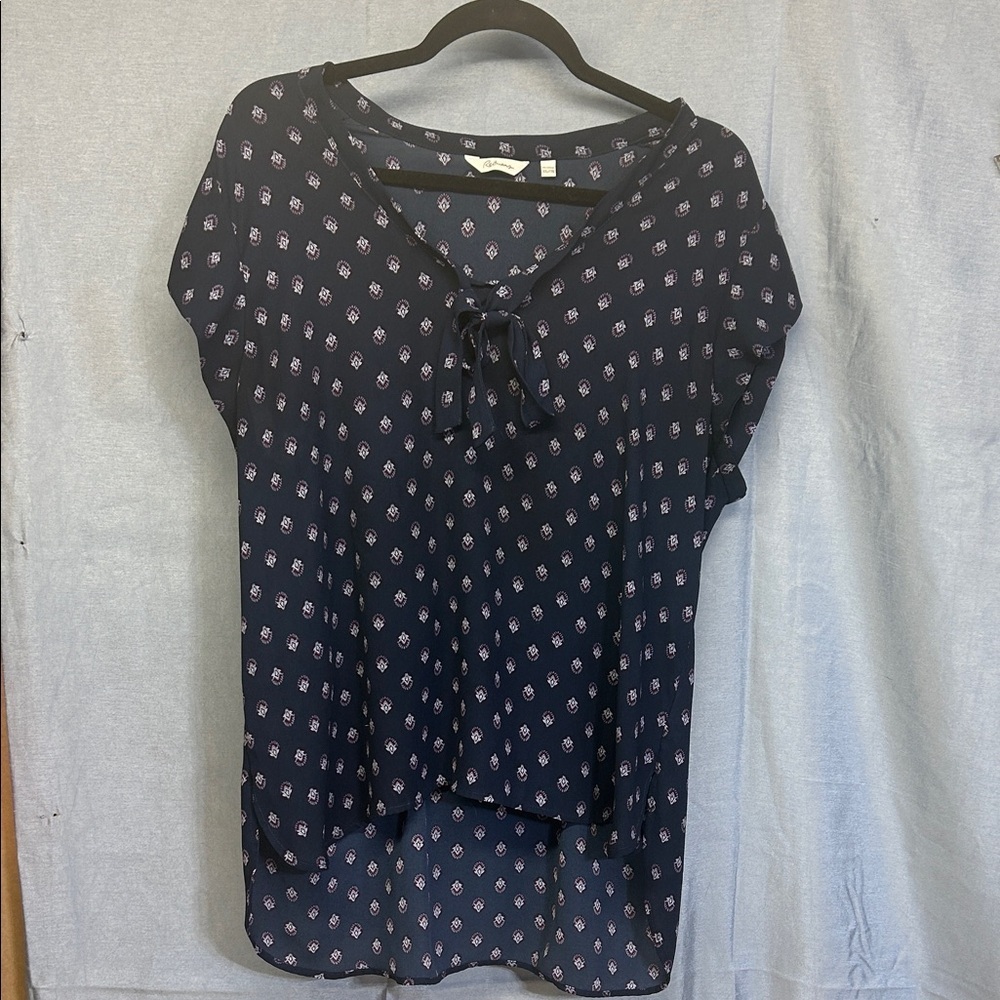 Reitmans Dark Blue Blouse with Pink Pattern size XXL